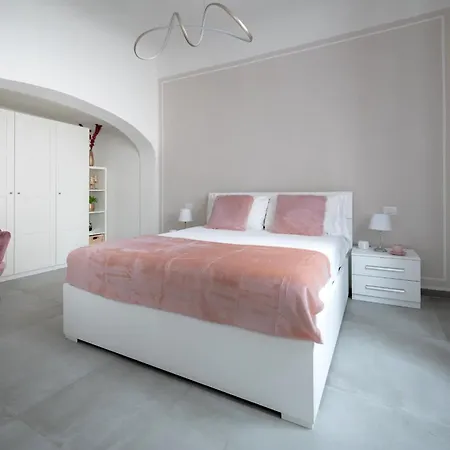 Appartamento Via Ponte Alle Mosse, 19 - Charming - A Chic, Newly Renovated Near Tram Leopolda, A Few Min From Downtown Firenze