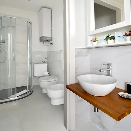 Via Ponte Alle Mosse, 19 - Charming - A Chic, Newly Renovated Near Tram Leopolda, A Few Min From Downtown *