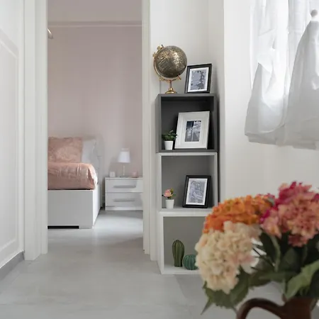 Via Ponte Alle Mosse, 19 - Charming - A Chic, Newly Renovated Near Tram Leopolda, A Few Min From Downtown Apartamento